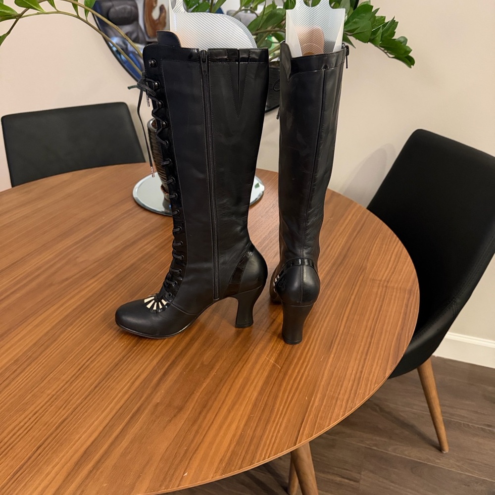 John Fluevog Black and White Lace-Up Boots - Picture 3 of 10